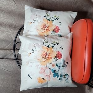 Set of 2 (two) rustic floral pillows 18x18
